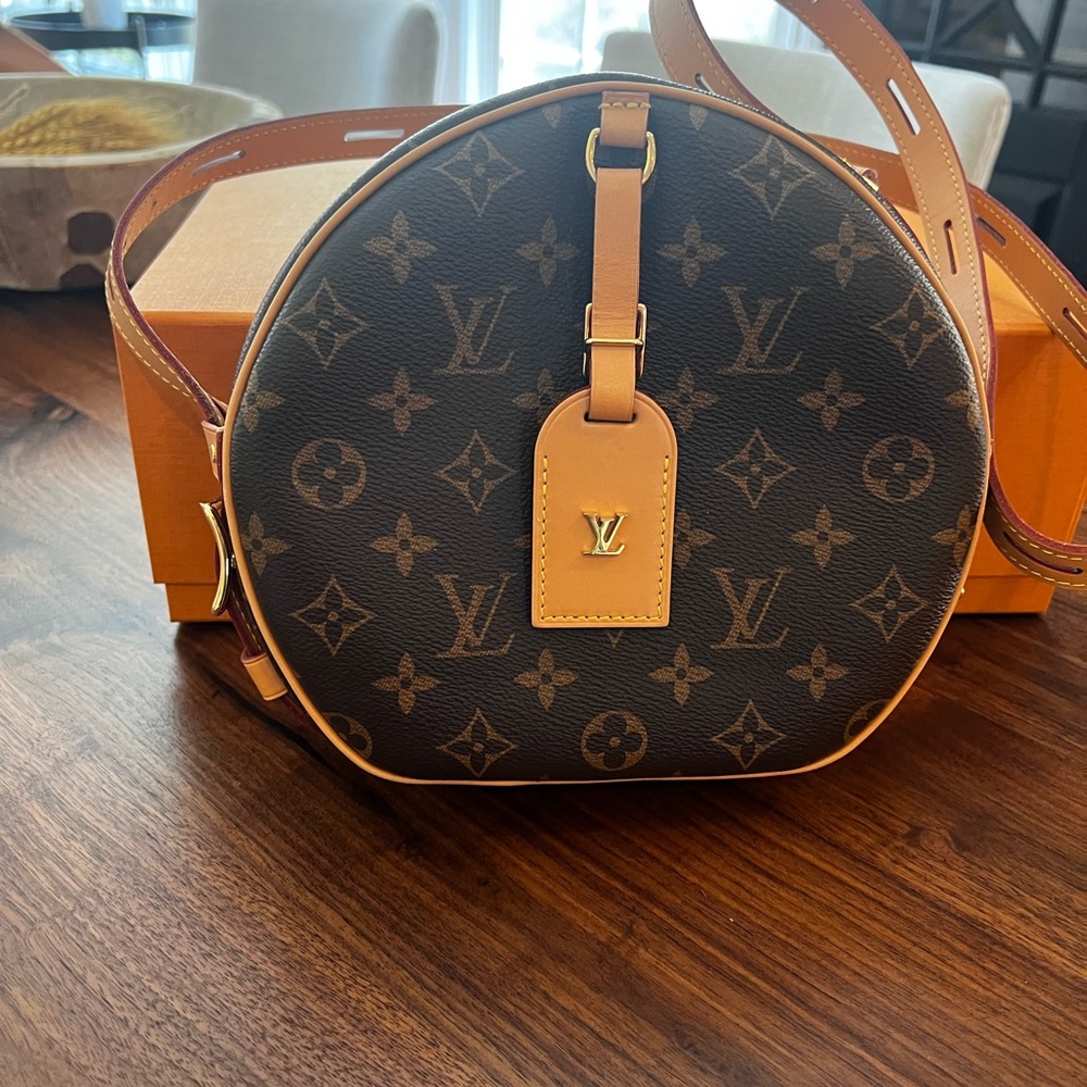 LOUIS VUITTON BOITE CHAPEAU SOUPLE MM